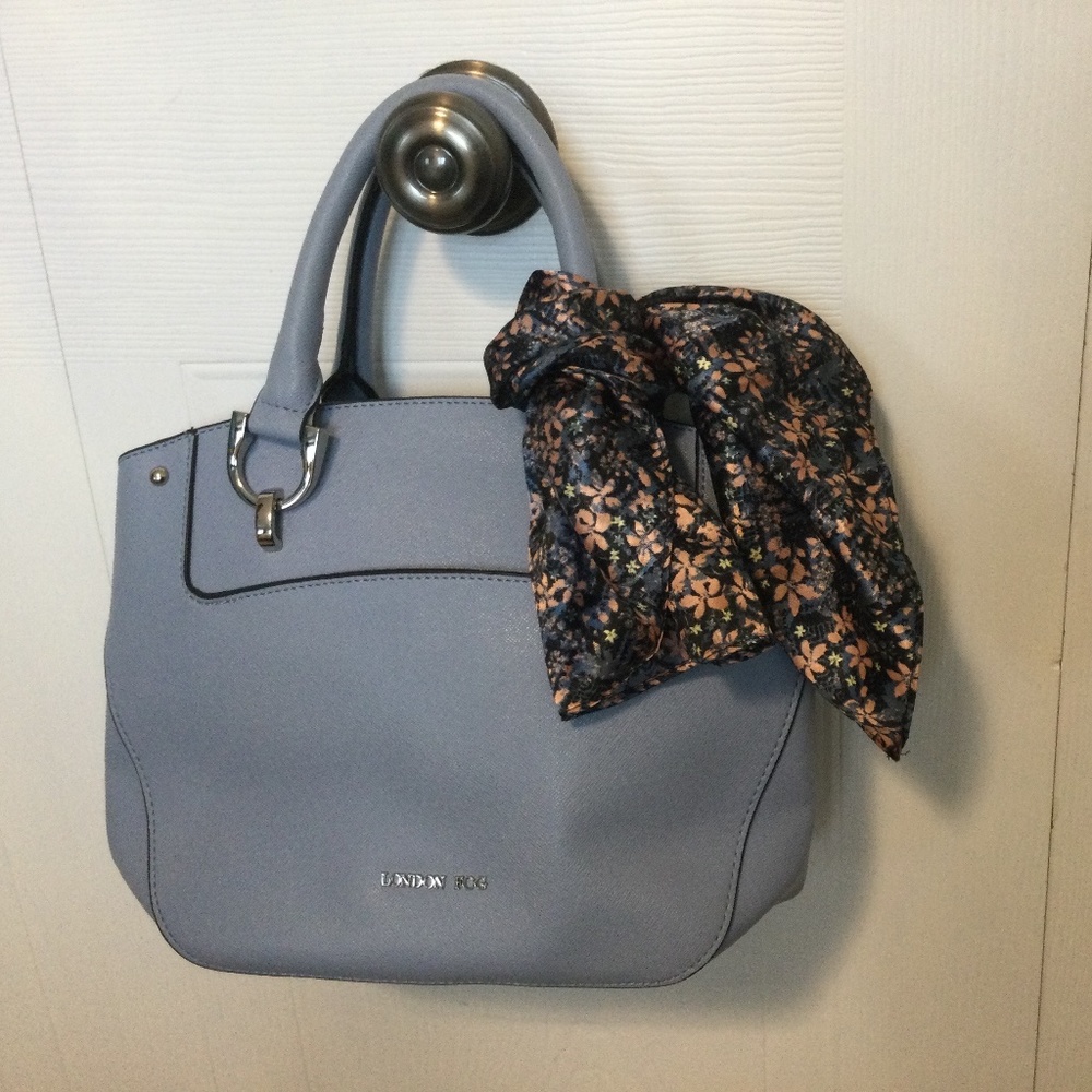 London Fog hand bag
